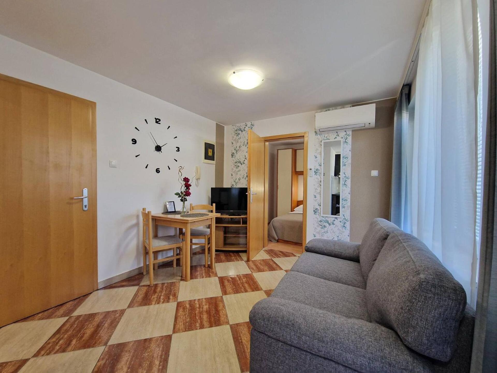 Guest house Aquarium Baska (Krk)