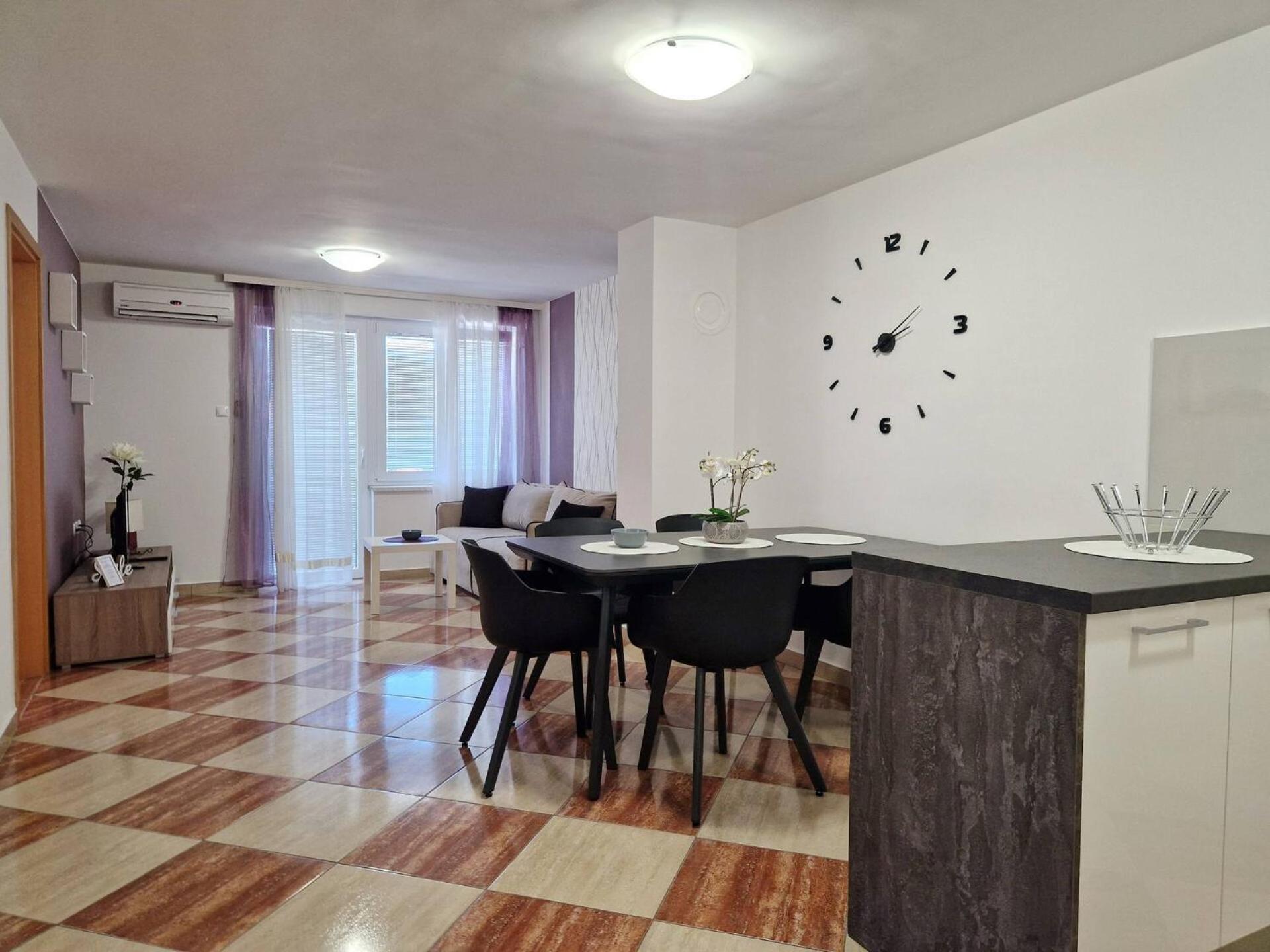 Aquarium Guest house